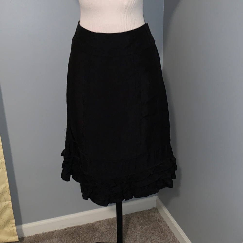 Intuitions Brand Black Acetate Skirt Sz 8 - like new!